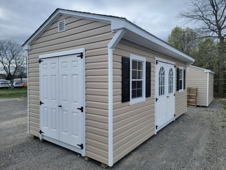 10 x 20 x 8 Carriage House