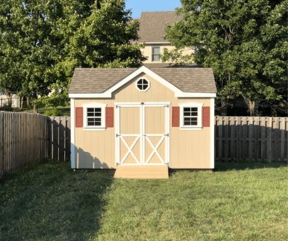 Blog shed in backyard