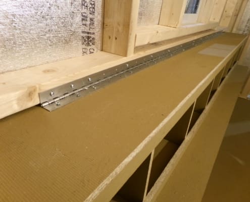 Hinged Easy-Clean Nest Boxes