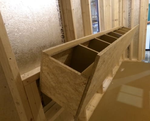 Hinged Easy-Clean Nest Boxes