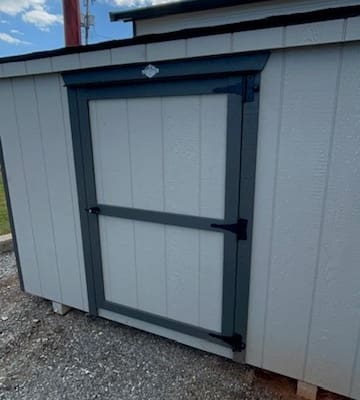 Short Wooden 4 x 8 Condo
